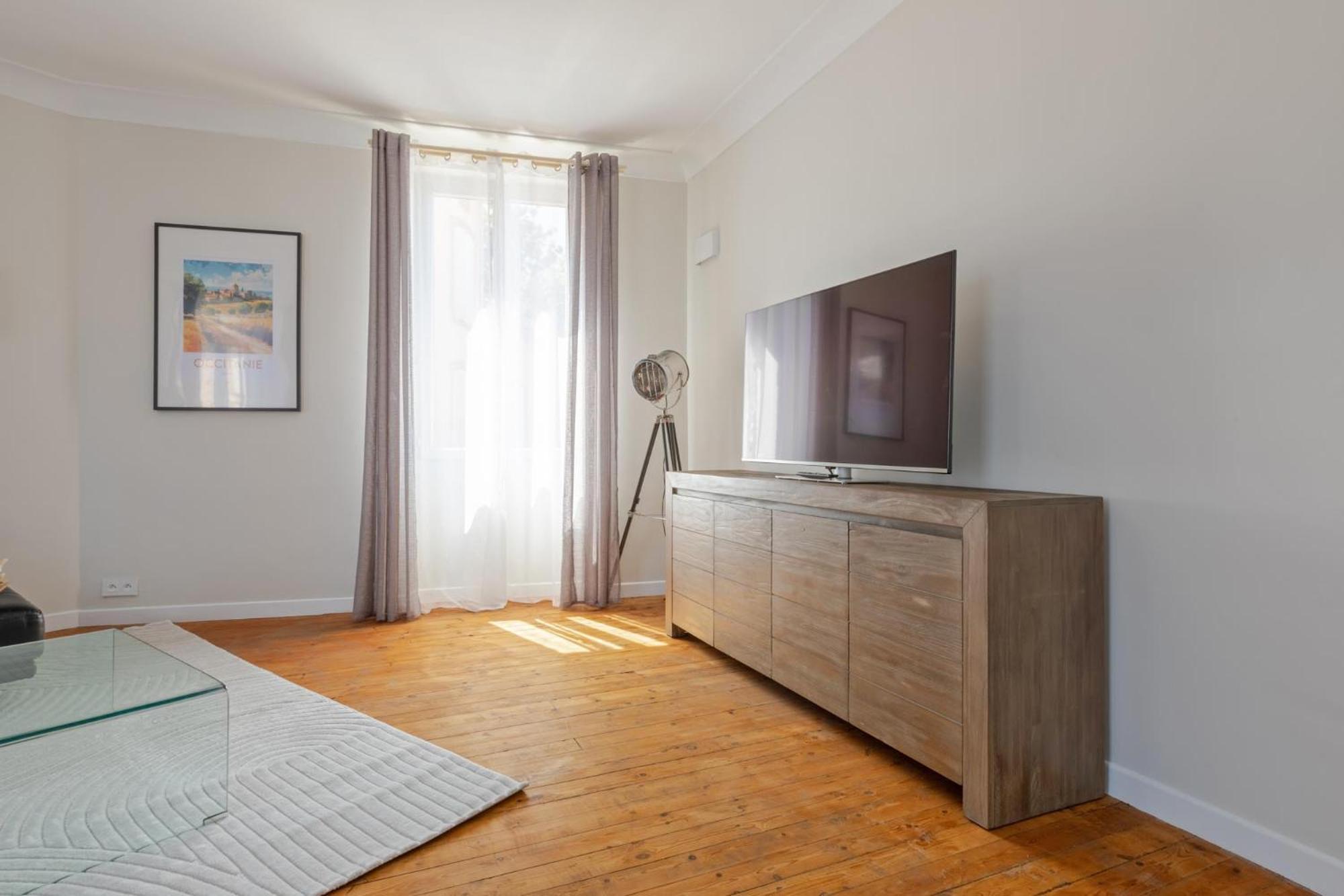 Les De La Cathedrale Apartment *